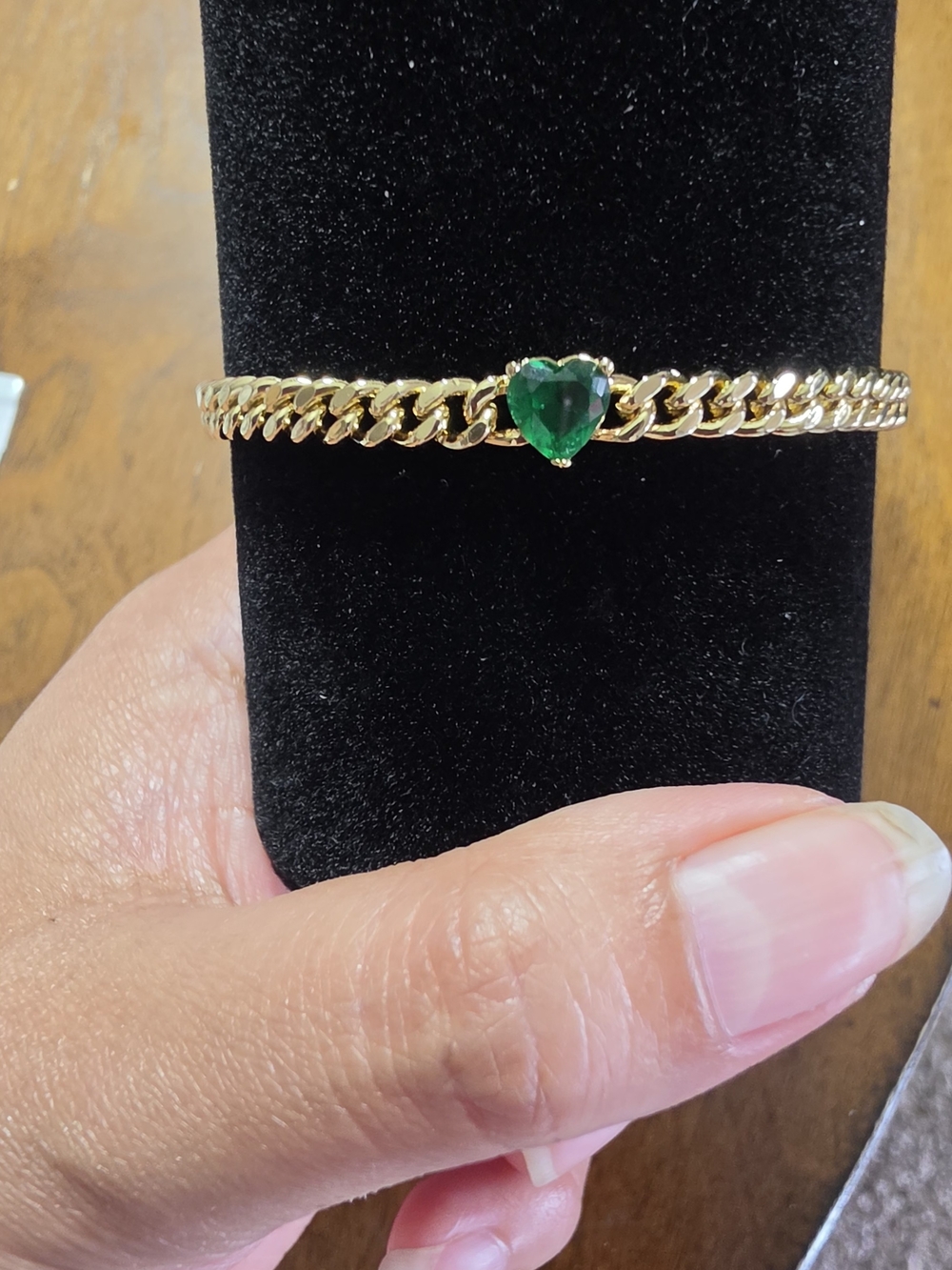 Pulsera Con Corazon Verde Oro Laminado 14k